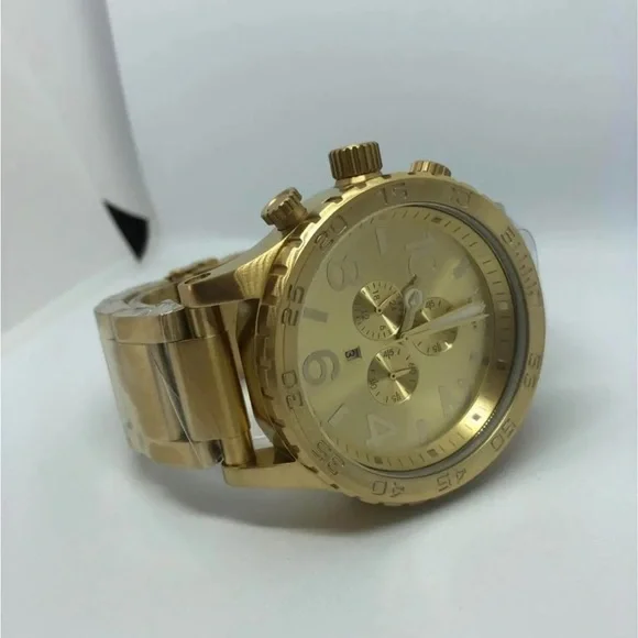 Nixon 51-30 Chrono Watch - Picture 2 of 5